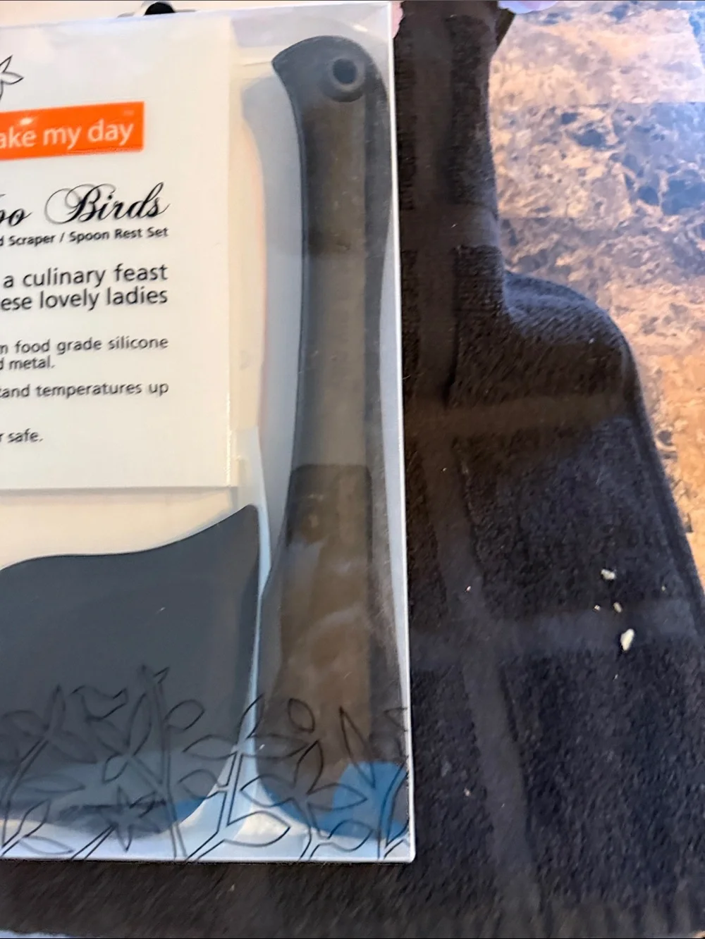 Two Birds Black Silicone Spatula & Spoon Rest Set